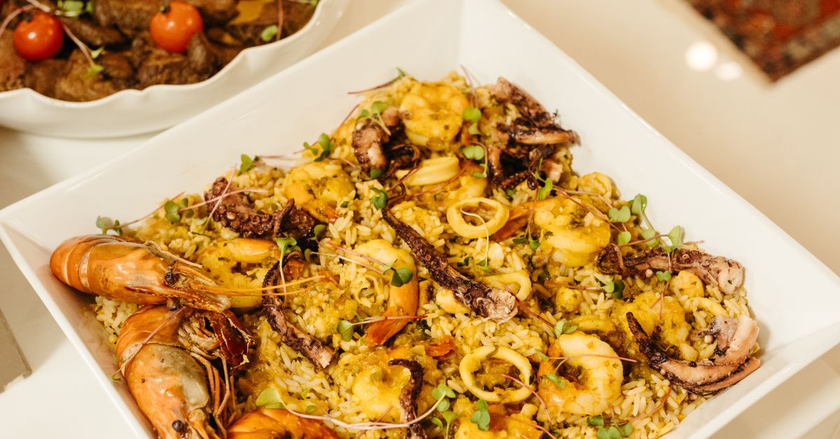 Allocating Your Budget: Essentials for Paella Catering Events