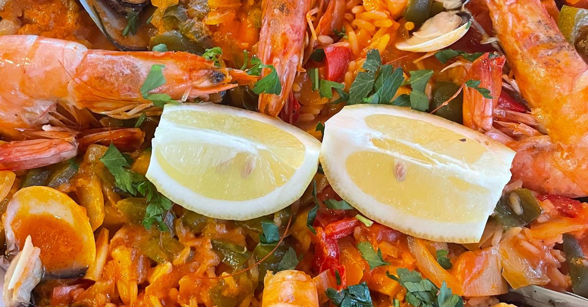 Enhancing Your Event with Custom Paella Cooking Stations