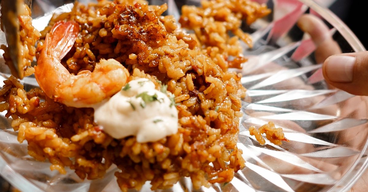 Incorporating Local Produce into Your Custom Paella Dishes